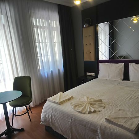 Royal Garden Suite And Hotel Istanboel Buitenkant foto