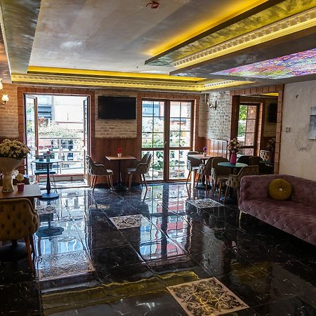 Royal Garden Suite And Hotel Istanboel Buitenkant foto